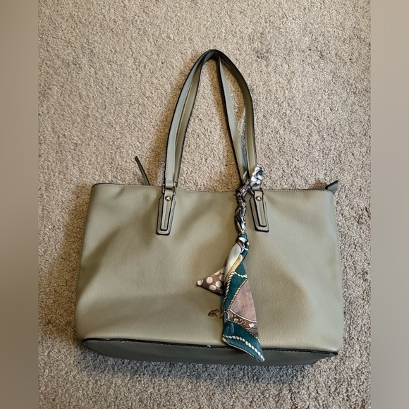 Kate & Alex Cuffaro Italian Design Beige Tote zip up bag - Picture 11 of 16